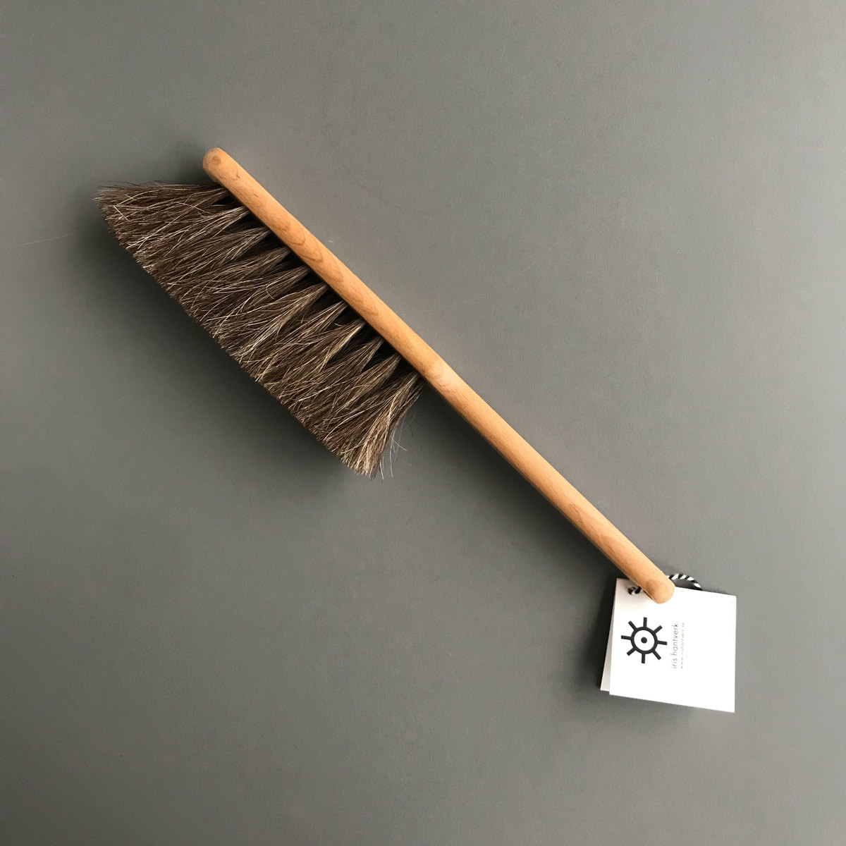 楽天市場 Iris Hantverk イリス ハントバークハンドブラシ 馬毛 茶 掃除用 ブラシ 無垢材イリスハントバーク スウェーデン おしゃれ Zuiun