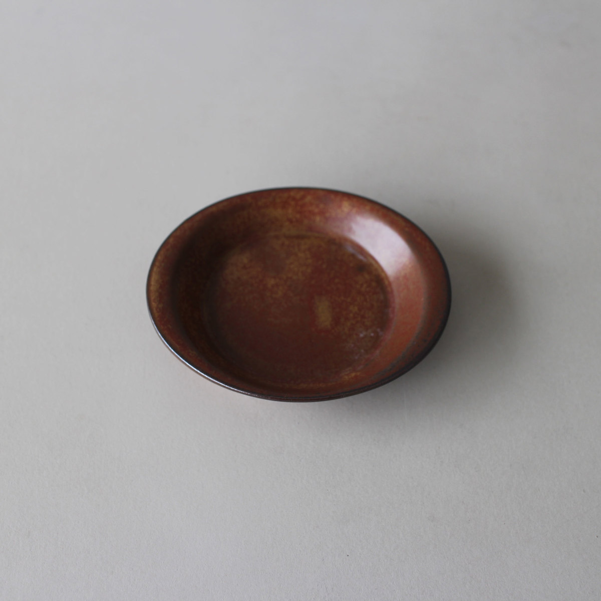 【楽天市場】ceramic japan Duetto デュエット プレート S ブラウン 茶色 瀬戸物 釉薬 キッチン ダイニング お茶 ペア 結婚祝い 新築祝い カフェ セラミックジャパン