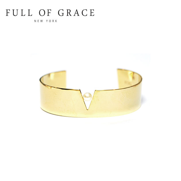 【STORY VERY CLASSY 雑誌掲載】≪FULL OF GRACE≫ フルオブグレイス ひと粒 真珠 パール V字 幅広 プレート ゴールド バングル (Gold)