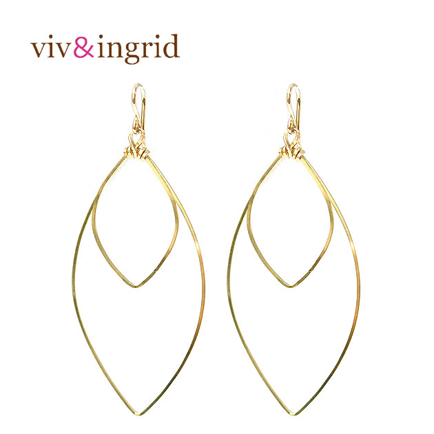 【CLASSY 雑誌掲載】【再入荷】≪viv & ingrid≫ ヴィヴ&イングリッド シンプル ワイヤー リーフ 葉 ボタニカル フック ピアス Leaf hoop earrings (Gold) レディース ギフト