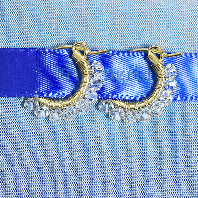 雑誌掲載 高島屋 Iena Freak S お買い物マラソン クーポン利用で1000円off Very 再入荷 Storeでも展開中 ピアス Viv シルクポーチ ラップフープピアス Ingrid ヴィヴ イングリッドクリスタル スワロフスキー シルクポーチ Xsサイズ Wrap Hoop